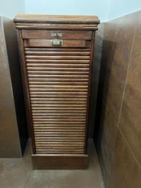 mobile a serrandina da ufficio con leggio