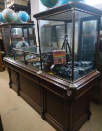 bancone negozio con alzata a castello