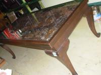 tavolo intagliato in mogano safari 